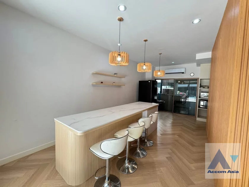 5  3 br Townhouse For Rent in Krungthep Kreetha ,Bangkok  at Newly modern style living place AA46199