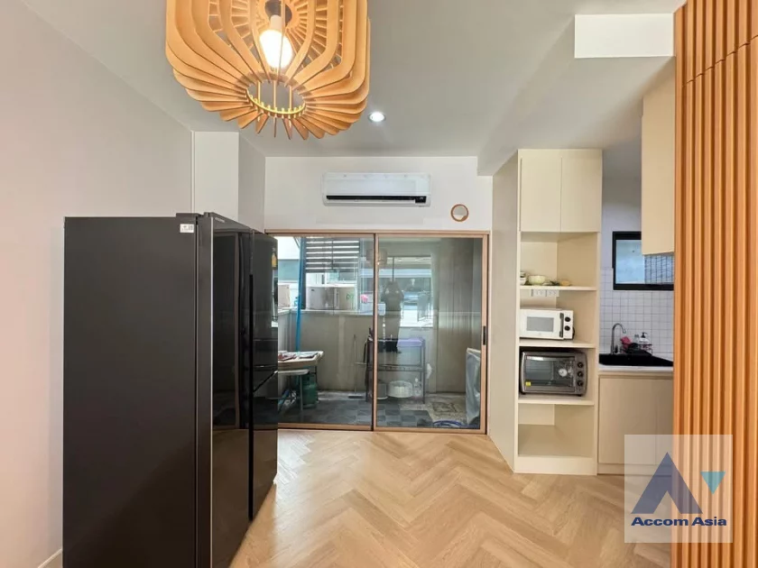 7  3 br Townhouse For Rent in Krungthep Kreetha ,Bangkok  at Newly modern style living place AA46199