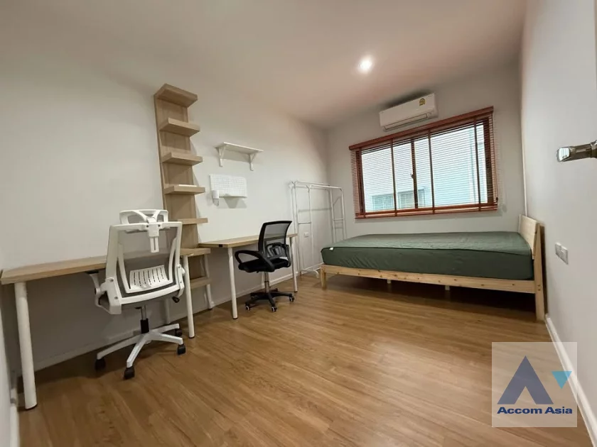 19  3 br Townhouse For Rent in Krungthep Kreetha ,Bangkok  at Newly modern style living place AA46199