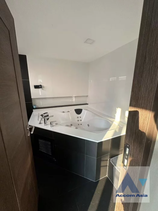 12  3 br House For Rent in Latkrabang ,Bangkok  AA46206
