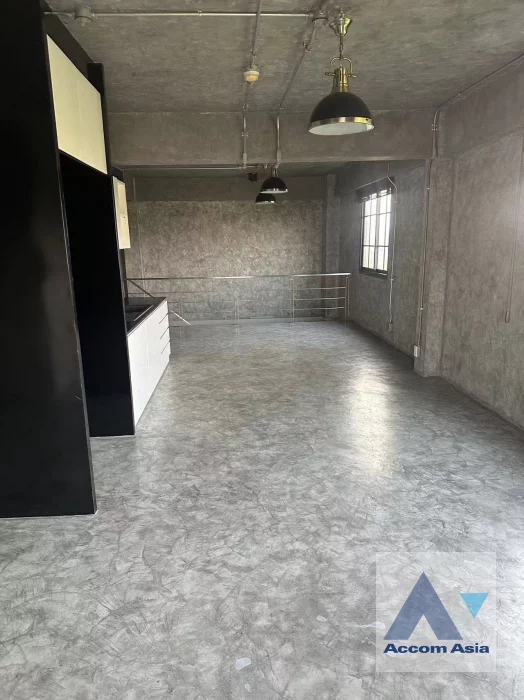  1  3 br House For Rent in Latkrabang ,Bangkok  AA46206