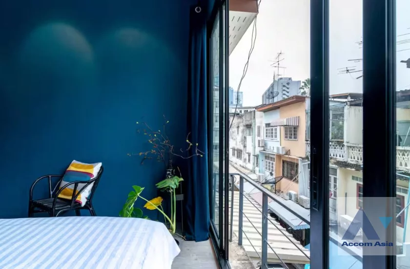6  3 br Townhouse For Rent in Sukhumvit ,Bangkok BTS Thong Lo AA46233
