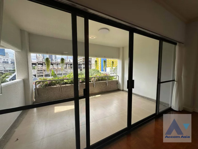 unit 3 Bedrooms  Apartment For Rent in Sathorn, Bangkok  near BTS Chong Nonsi - BRT Technic Krungthep (AA46234)