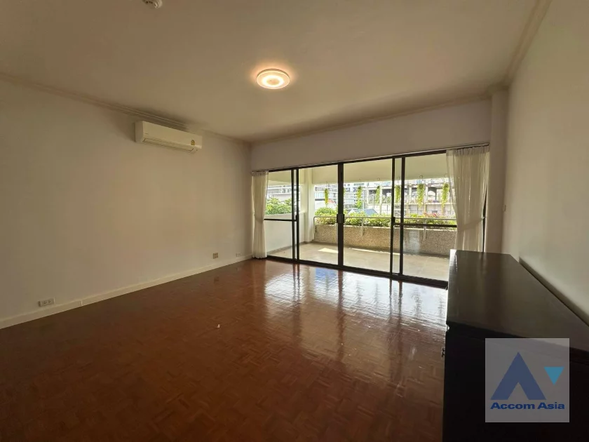 unit 3 Bedrooms  Apartment For Rent in Sathorn, Bangkok  near BTS Chong Nonsi - BRT Technic Krungthep (AA46234)