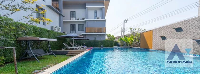  2  5 br House for rent and sale in Bang Na ,Bangkok BTS Bang Na at House in Compound AA46242
