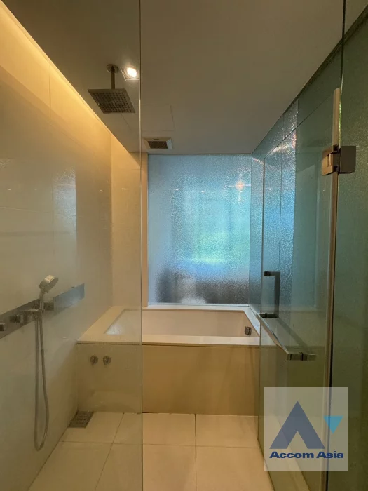 6  1 br Condominium for rent and sale in Sukhumvit ,Bangkok BTS Asok at The Room Sukhumvit 21 AA46245