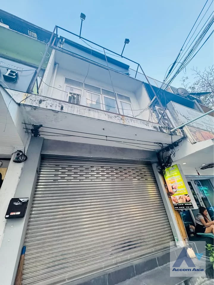 6  1 br Shophouse for rent and sale in Sukhumvit ,Bangkok  AA46251