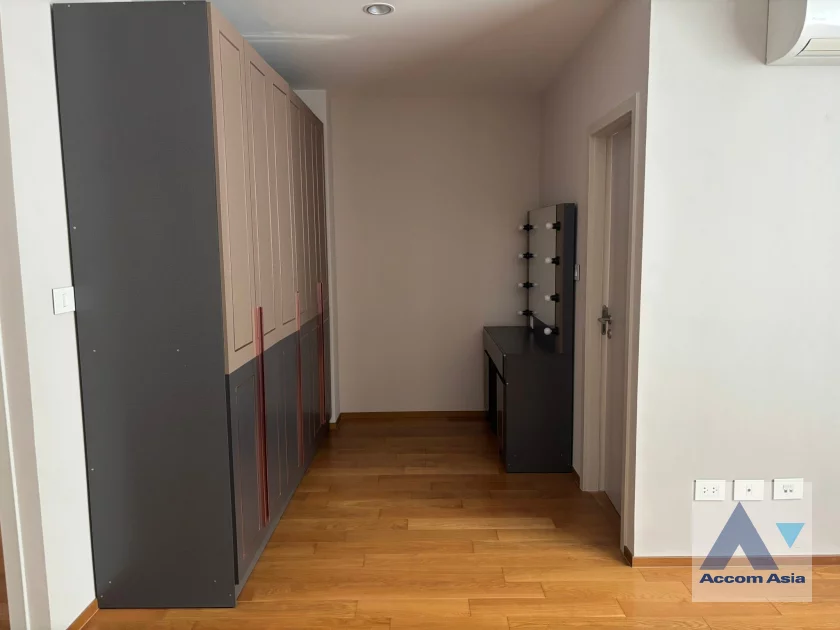 12  3 br Townhouse for rent and sale in Krungthep Kreetha ,Bangkok  at Nirvana Define Srinakarin-Rama9 AA46256