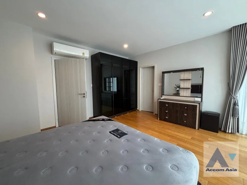 11  3 br Townhouse for rent and sale in Krungthep Kreetha ,Bangkok  at Nirvana Define Srinakarin-Rama9 AA46256