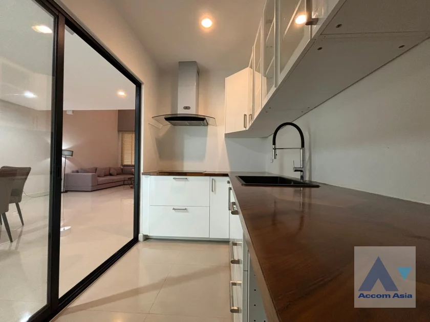 8  3 br Townhouse for rent and sale in Krungthep Kreetha ,Bangkok  at Nirvana Define Srinakarin-Rama9 AA46256
