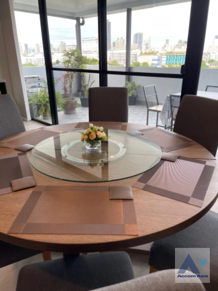  1  3 br Condominium For Rent in Ratchadaphisek ,Bangkok  at Sun Palace AA46257