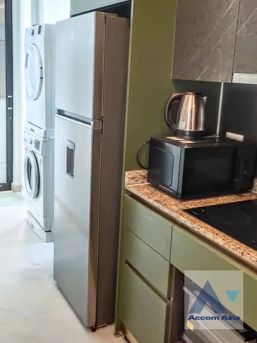 8  3 br Condominium For Rent in Ratchadaphisek ,Bangkok  at Sun Palace AA46257