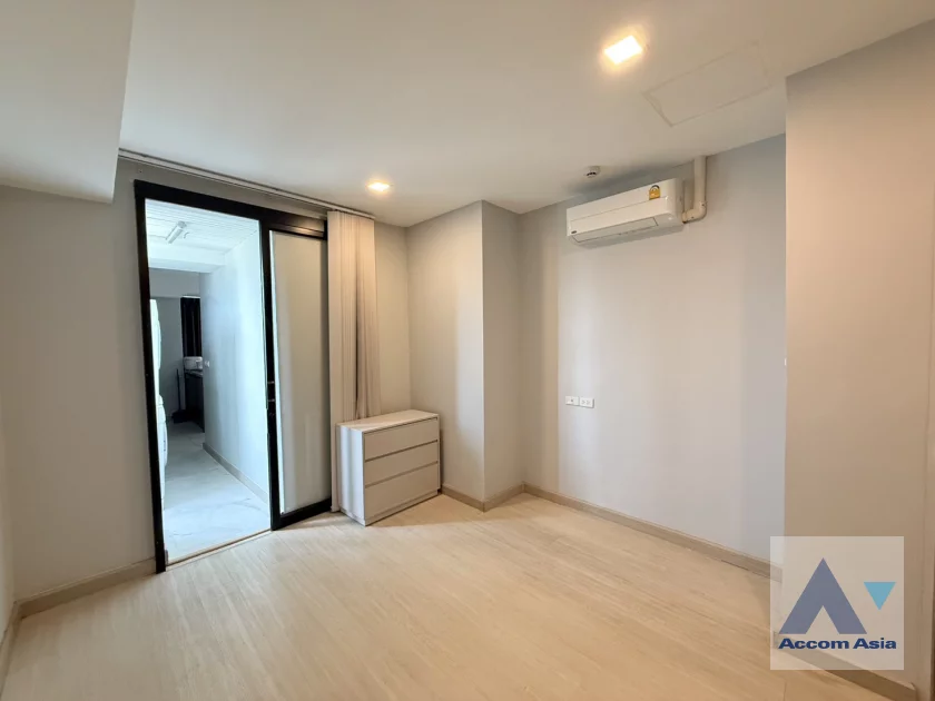 14  3 br Condominium For Rent in Ratchadaphisek ,Bangkok  at Sun Palace AA46257