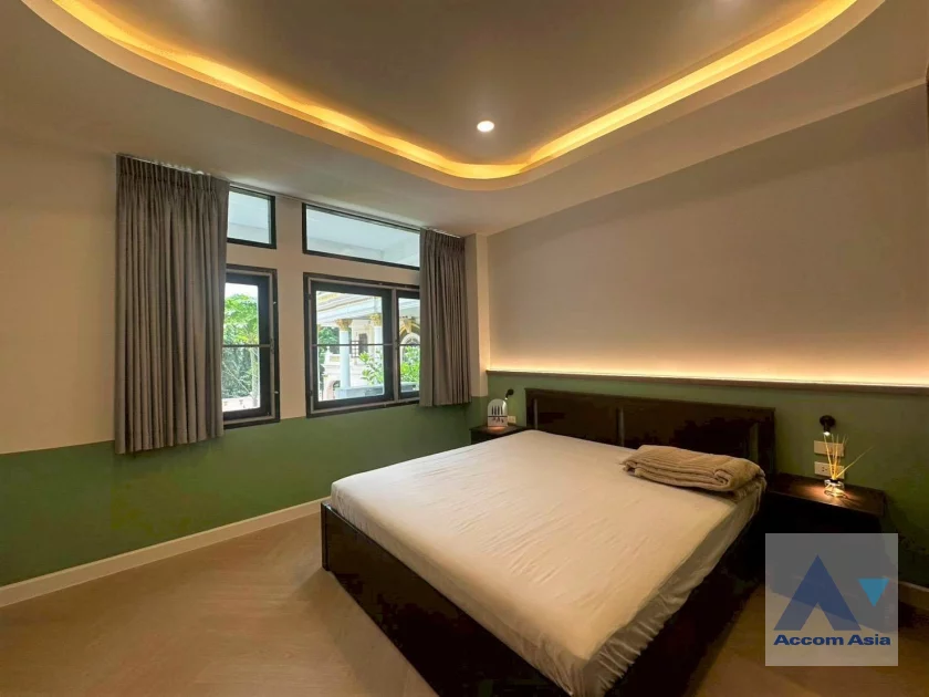 5  2 br Apartment for rent and sale in Sukhumvit ,Bangkok BTS Phrom Phong at Low-rise apartment in the city center AA46258