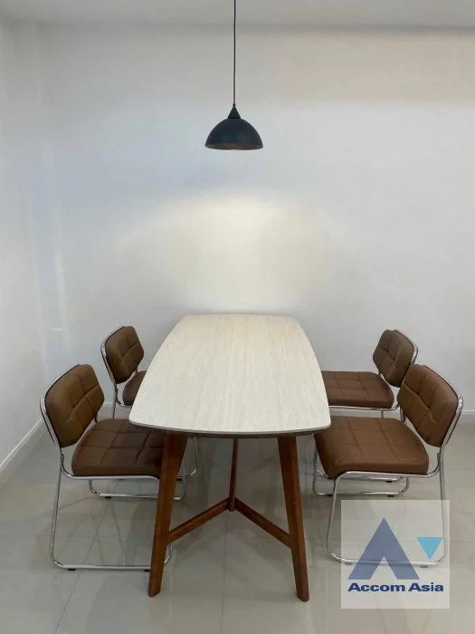 5  2 br Townhouse for rent and sale in Sukhumvit ,Bangkok BTS On Nut AA46261