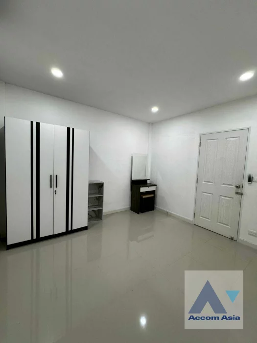 9  2 br Townhouse for rent and sale in Sukhumvit ,Bangkok BTS On Nut AA46261