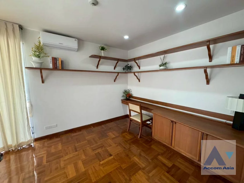 13  3 br Apartment for rent and sale in Sukhumvit ,Bangkok BTS Phrom Phong at Thai Colonial Style AA46267