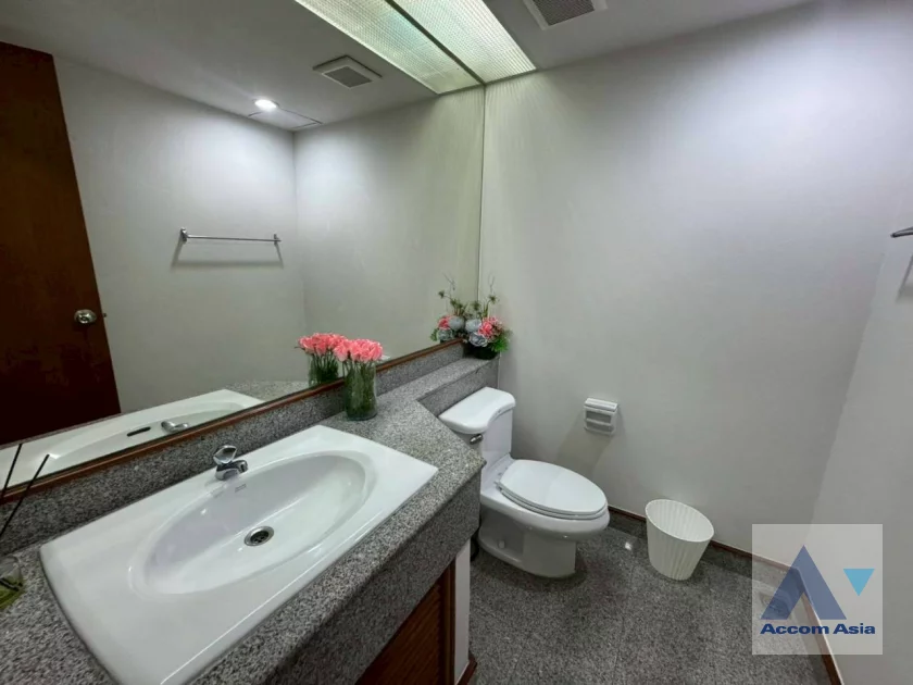 18  3 br Apartment for rent and sale in Sukhumvit ,Bangkok BTS Phrom Phong at Thai Colonial Style AA46267