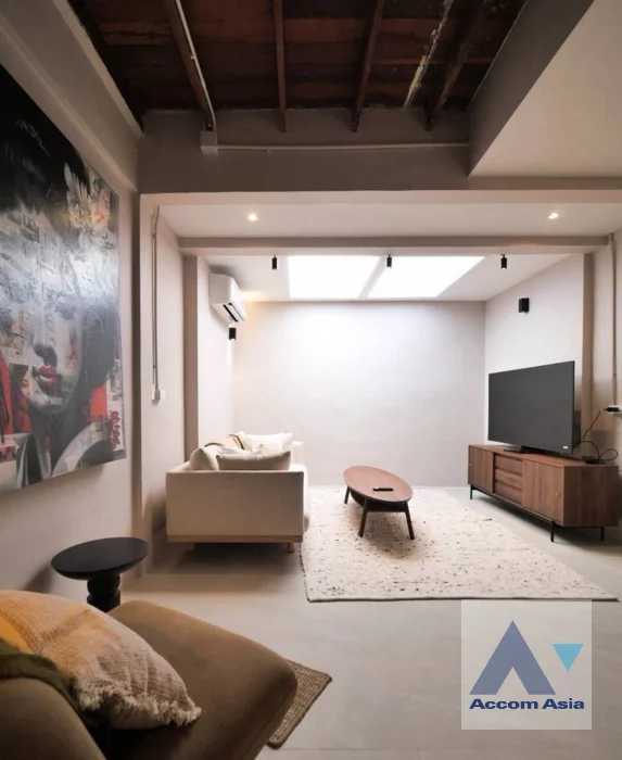 4  2 br Townhouse for rent and sale in Sukhumvit ,Bangkok BTS Asok AA46268