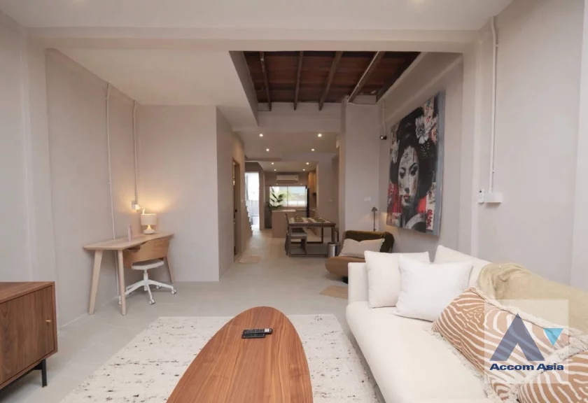 2  2 br Townhouse for rent and sale in Sukhumvit ,Bangkok BTS Asok AA46268