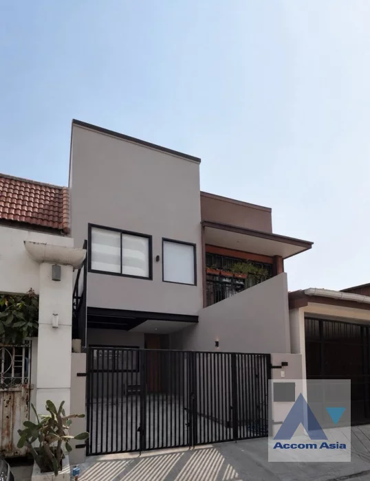 17  2 br Townhouse for rent and sale in Sukhumvit ,Bangkok BTS Asok AA46268