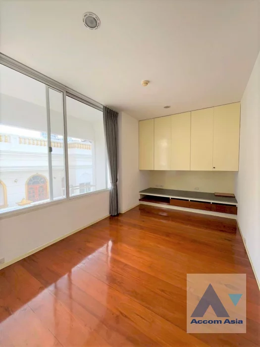 11  3 br Apartment for rent and sale in Sukhumvit ,Bangkok BTS Phrom Phong at Low-rise apartment in the city center AA46273