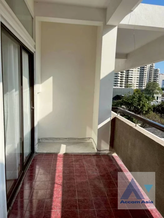 25  2 br Apartment for rent and sale in Sukhumvit ,Bangkok BTS Phrom Phong at Low-rise apartment in the city center AA46274