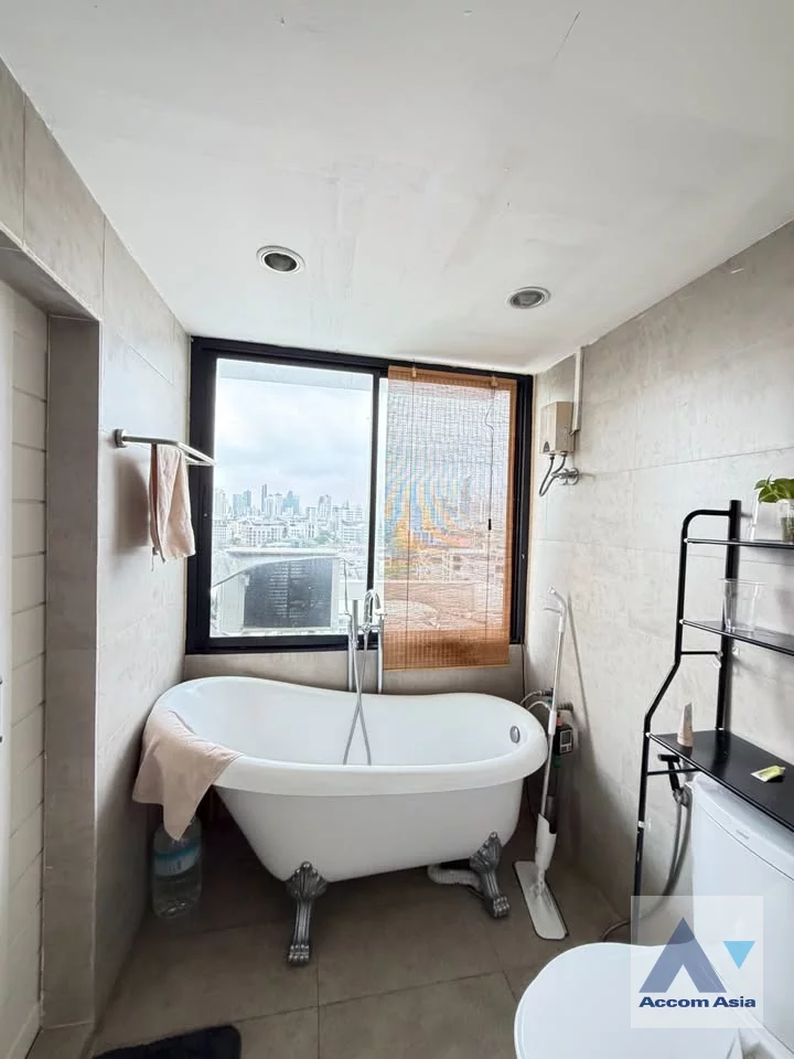 10  2 br Condominium For Sale in Sukhumvit ,Bangkok BTS Thong Lo at JC Tower AA46282