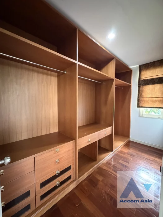 10  4 br House for rent and sale in Pattanakarn ,Bangkok BTS On Nut at Golden Nakara Onnut Motorway AA46286