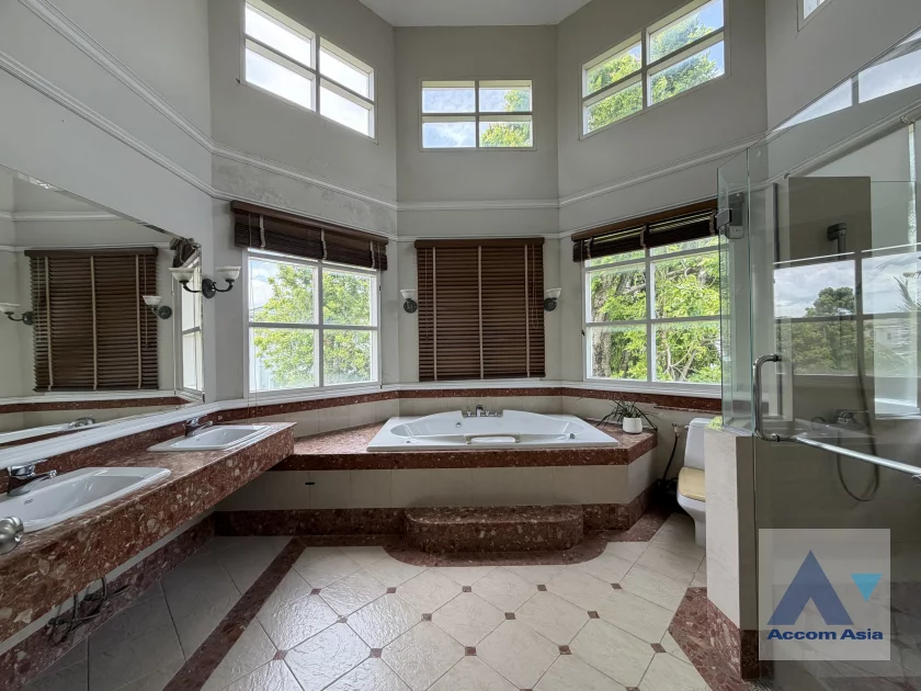 11  4 br House for rent and sale in Pattanakarn ,Bangkok BTS On Nut at Golden Nakara Onnut Motorway AA46286