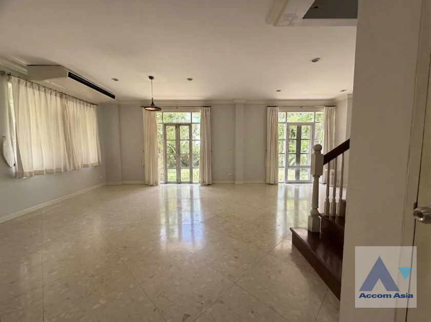  1  4 br House for rent and sale in Pattanakarn ,Bangkok BTS On Nut at Golden Nakara Onnut Motorway AA46286