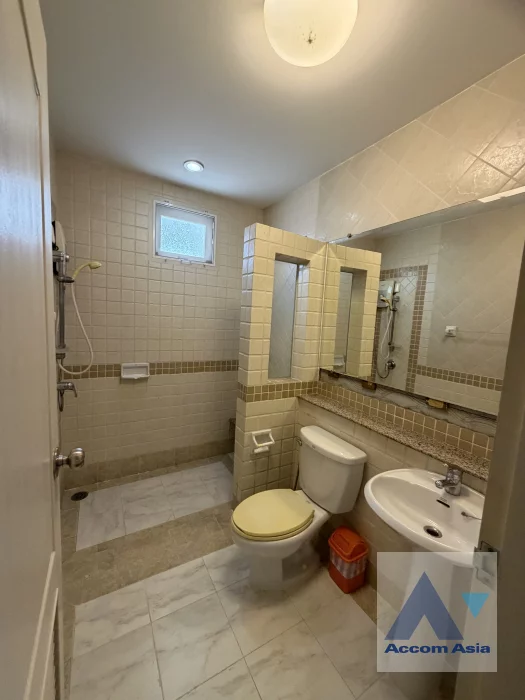 14  4 br House for rent and sale in Pattanakarn ,Bangkok BTS On Nut at Golden Nakara Onnut Motorway AA46286
