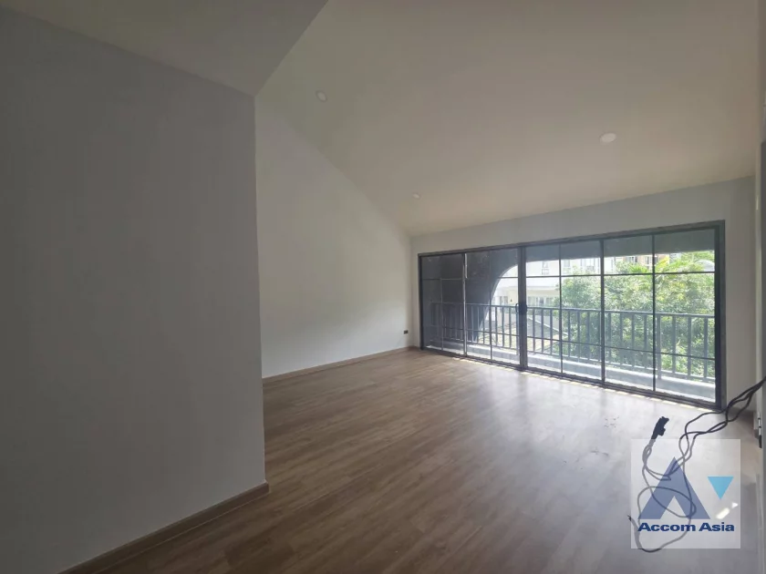 4  4 br Townhouse For Rent in Sukhumvit ,Bangkok BTS Phrom Phong AA46287