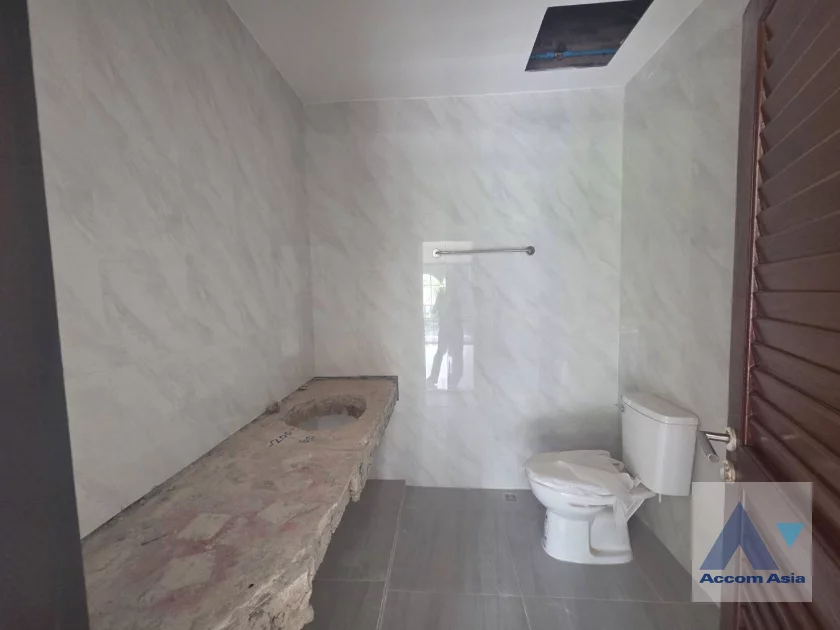 7  4 br Townhouse For Rent in Sukhumvit ,Bangkok BTS Phrom Phong AA46287