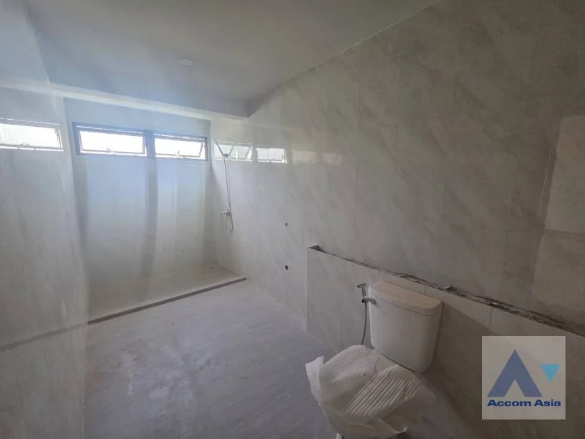 8  4 br Townhouse For Rent in Sukhumvit ,Bangkok BTS Phrom Phong AA46287