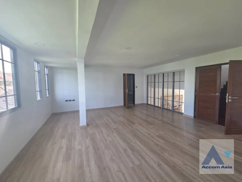  1  4 br Townhouse For Rent in Sukhumvit ,Bangkok BTS Phrom Phong AA46287