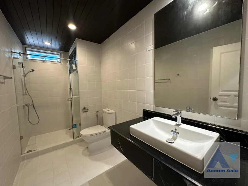 24  4 br Apartment For Rent in Sukhumvit ,Bangkok BTS Phrom Phong at Peaceful Living AA46290