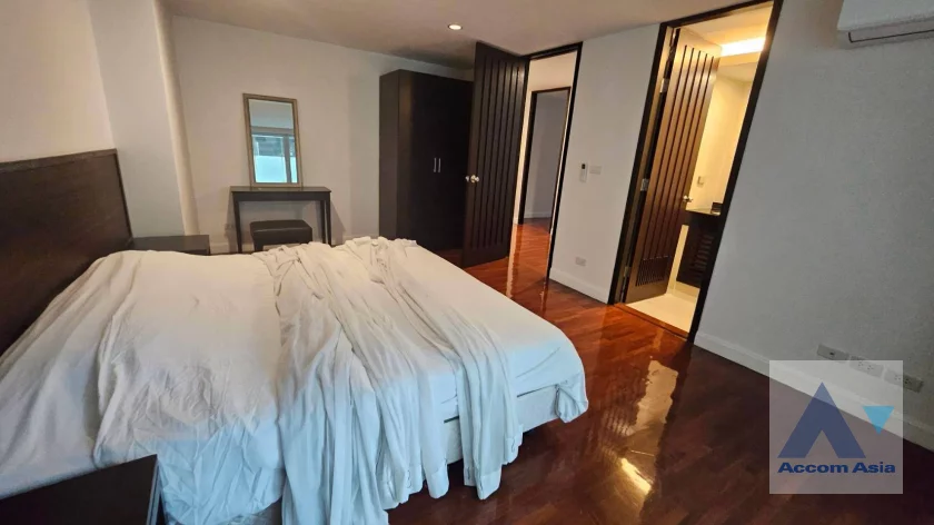 12  4 br Apartment For Rent in Silom ,Bangkok BTS Surasak at High-end Low Rise  AA46291