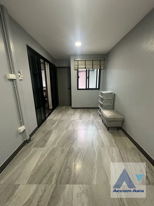 14  5 br House For Rent in Sukhumvit ,Bangkok BTS Bang Chak AA46293