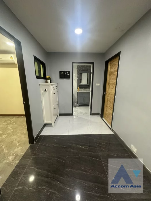 15  5 br House For Rent in Sukhumvit ,Bangkok BTS Bang Chak AA46293
