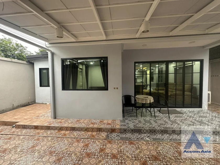 41  5 br House For Rent in Sukhumvit ,Bangkok BTS Bang Chak AA46293