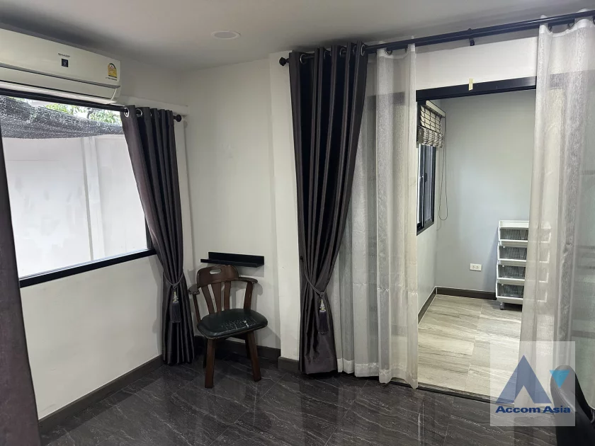13  5 br House For Rent in Sukhumvit ,Bangkok BTS Bang Chak AA46293
