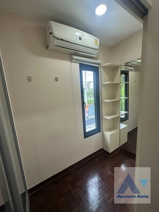 19  5 br House For Rent in Sukhumvit ,Bangkok BTS Bang Chak AA46293