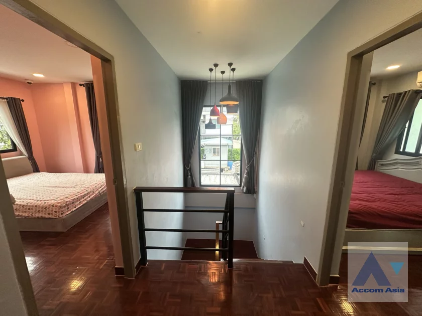 22  5 br House For Rent in Sukhumvit ,Bangkok BTS Bang Chak AA46293