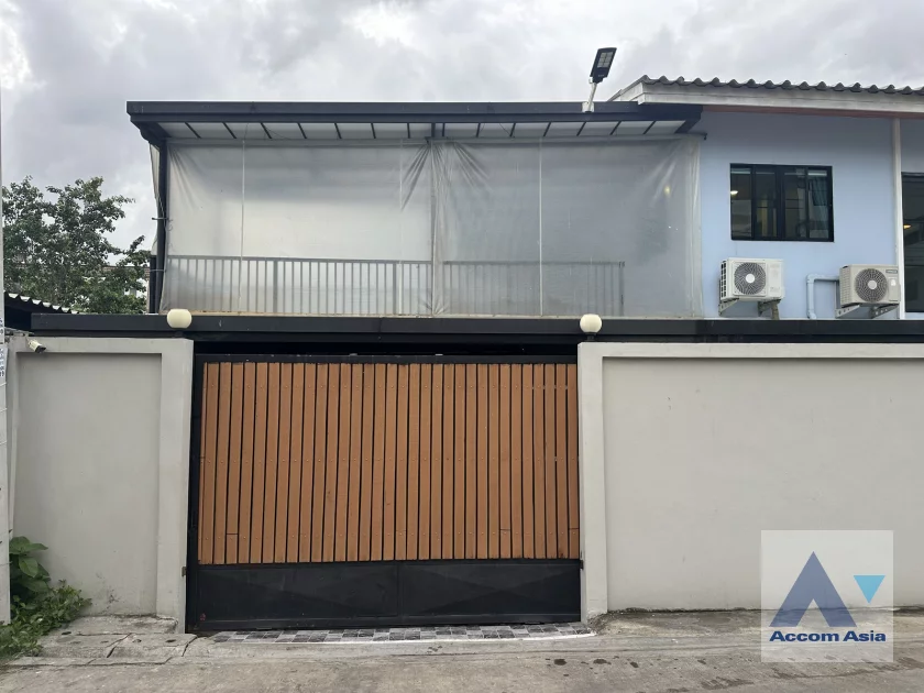  2  5 br House For Rent in Sukhumvit ,Bangkok BTS Bang Chak AA46293