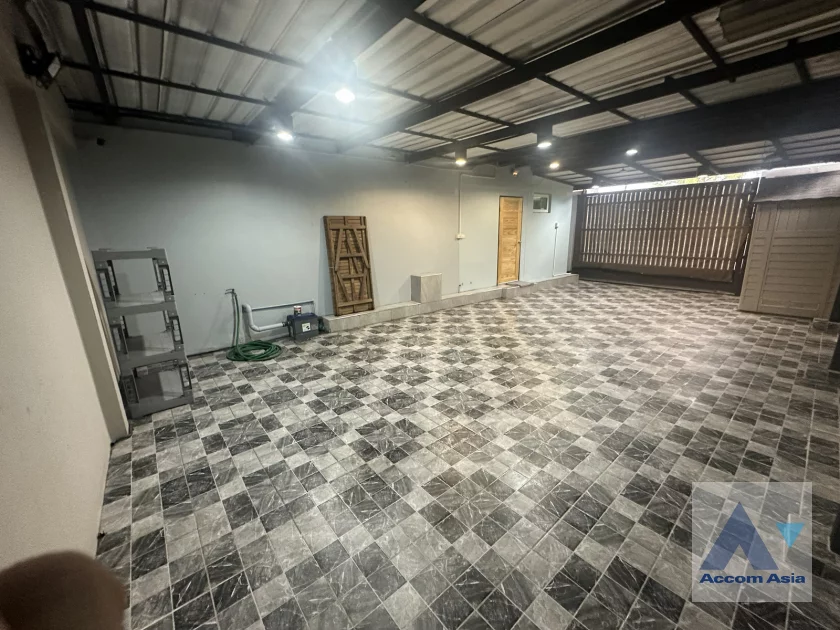 39  5 br House For Rent in Sukhumvit ,Bangkok BTS Bang Chak AA46293