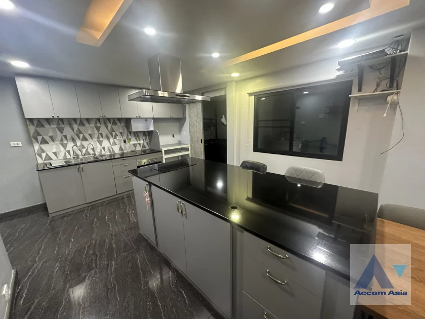 7  5 br House For Rent in Sukhumvit ,Bangkok BTS Bang Chak AA46293