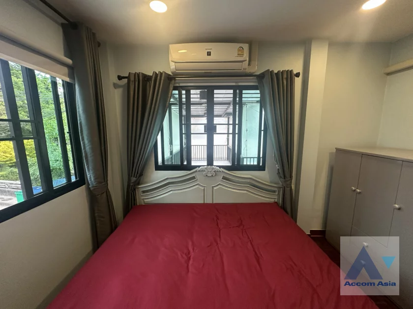 24  5 br House For Rent in Sukhumvit ,Bangkok BTS Bang Chak AA46293