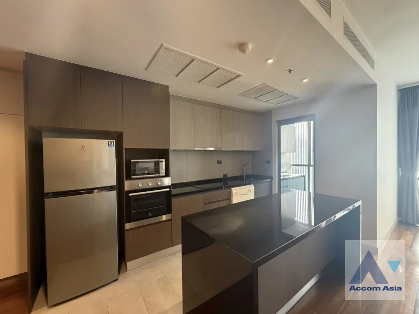  1  3 br Apartment for rent and sale in Sukhumvit ,Bangkok  at Modern Apartment AA46298