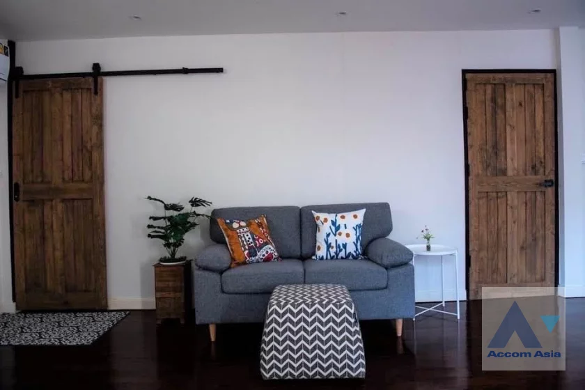 4  4 br House for rent and sale in Phaholyothin ,Bangkok  AA46313